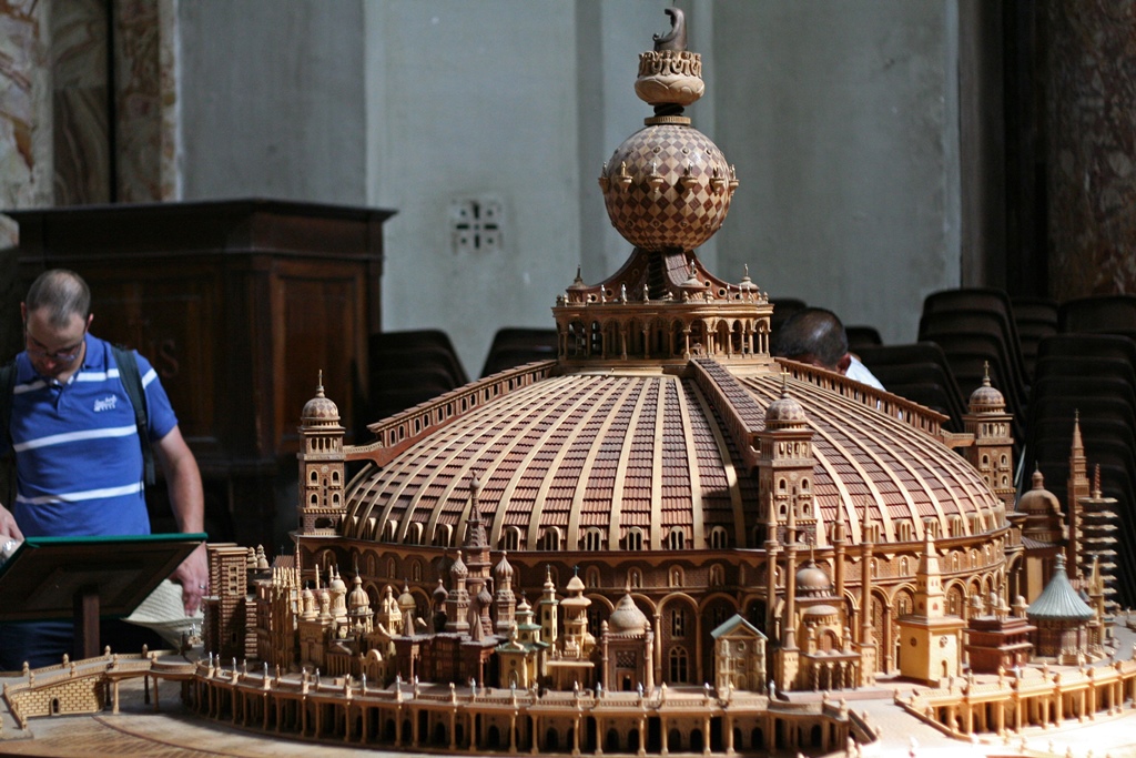 Model of Domed Structure